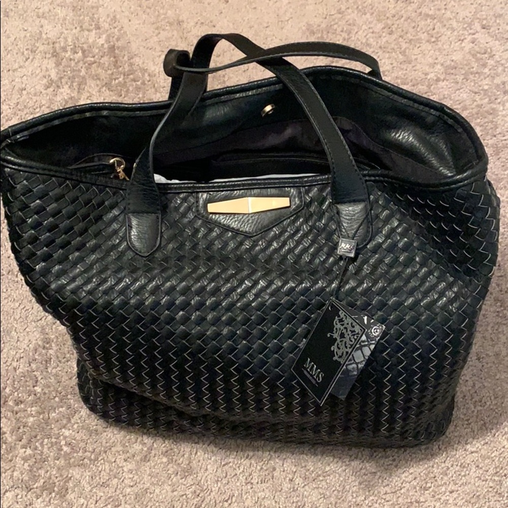 black tote/bag